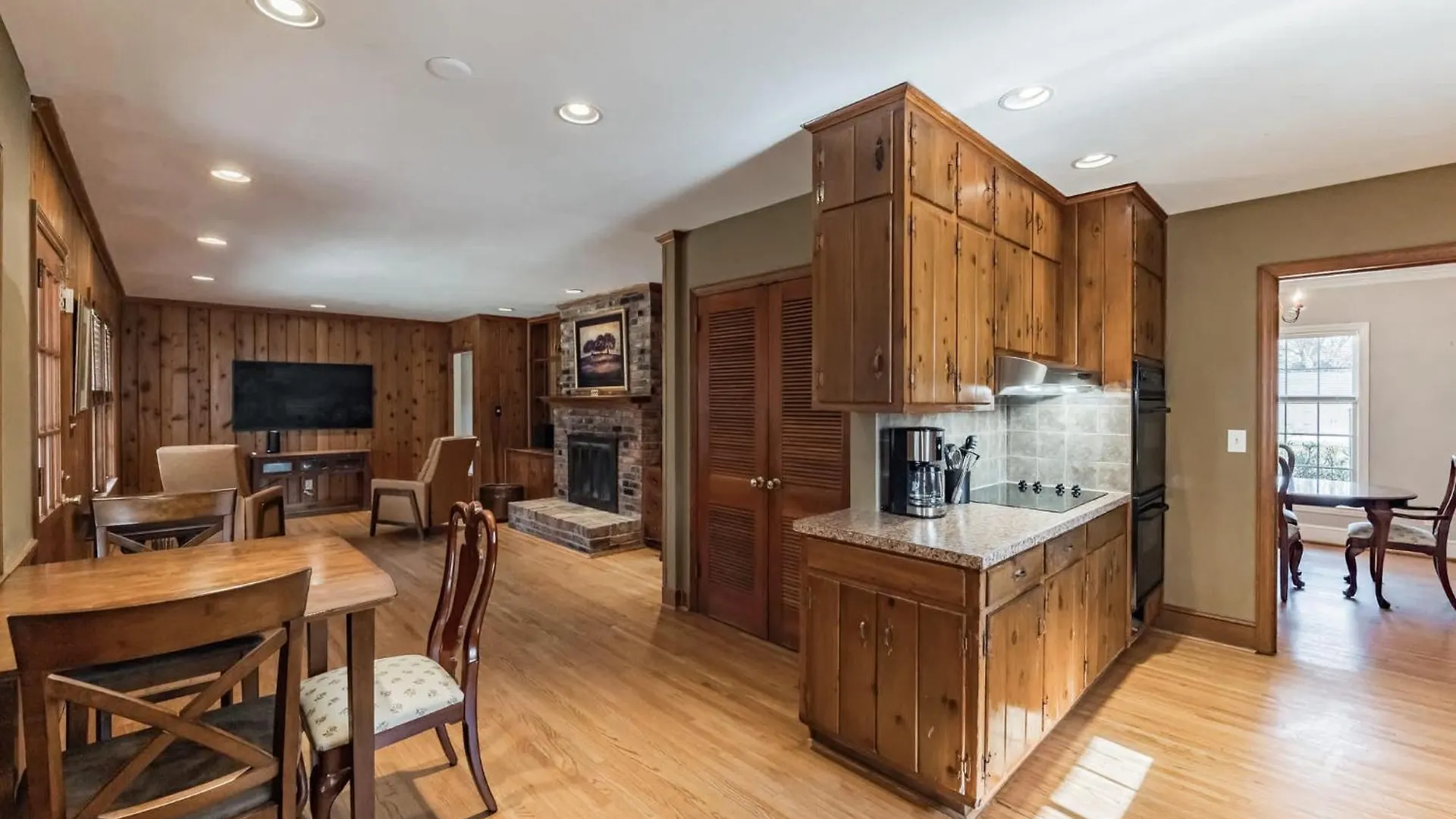 4 Bedroom Ranch In Prime Southpark Backyard And Porch Charlotte 0*,  United States