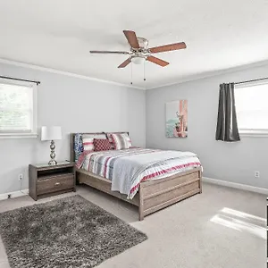 Holiday home Charming, Cozy Close To Uptown, Airport & Whitewater Center, Charlotte